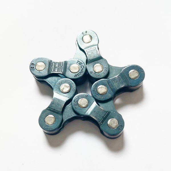 Black Star Fridge Magnet Made from Bicycle Chain Great for Mountain Bike Riders 
