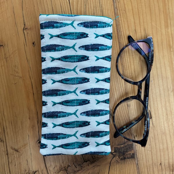 Fish Print Quilted Fabric Glasses Case 