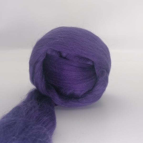 Amethyst Corriedale top fibre