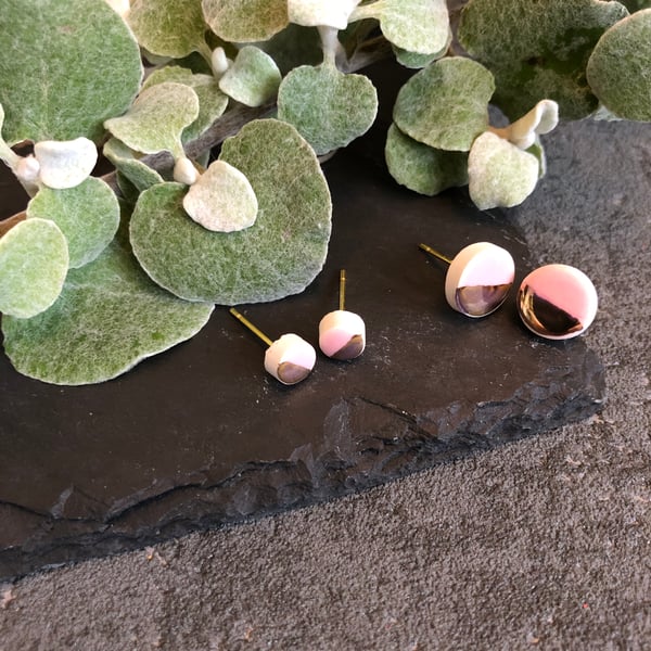 Ceramic button earrings - Powder pink duo