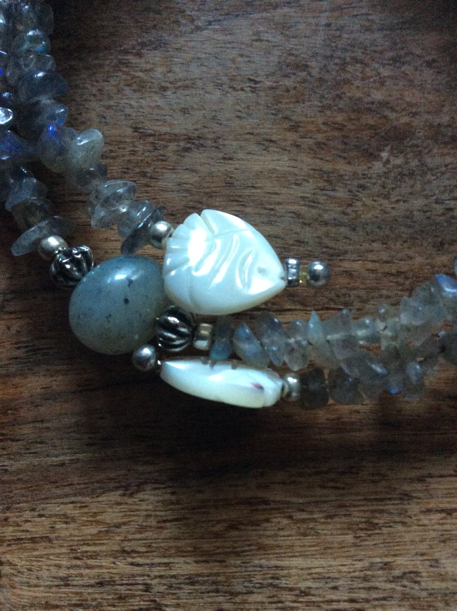 Labradorite and fish bead bracelet 
