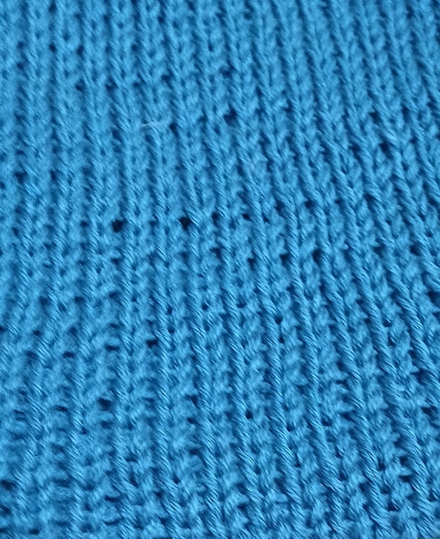 unisex adult 100% cashmere hand knitted blue scarf