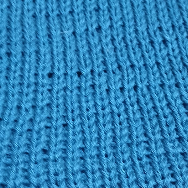 unisex adult 100% cashmere hand knitted blue scarf