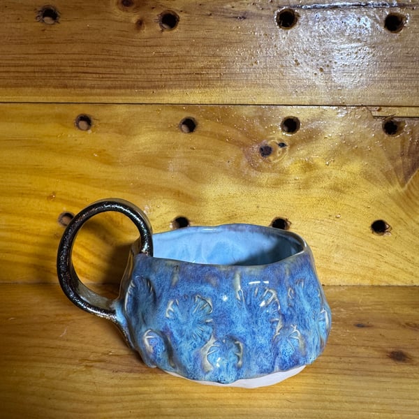 Blue aurora mug
