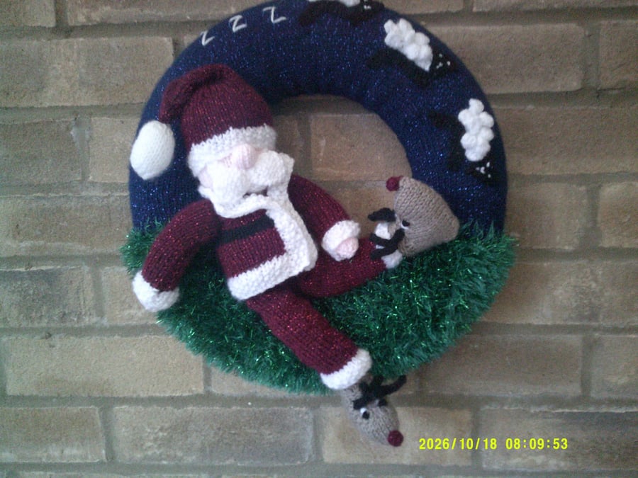 Sleepy Santa Wreath