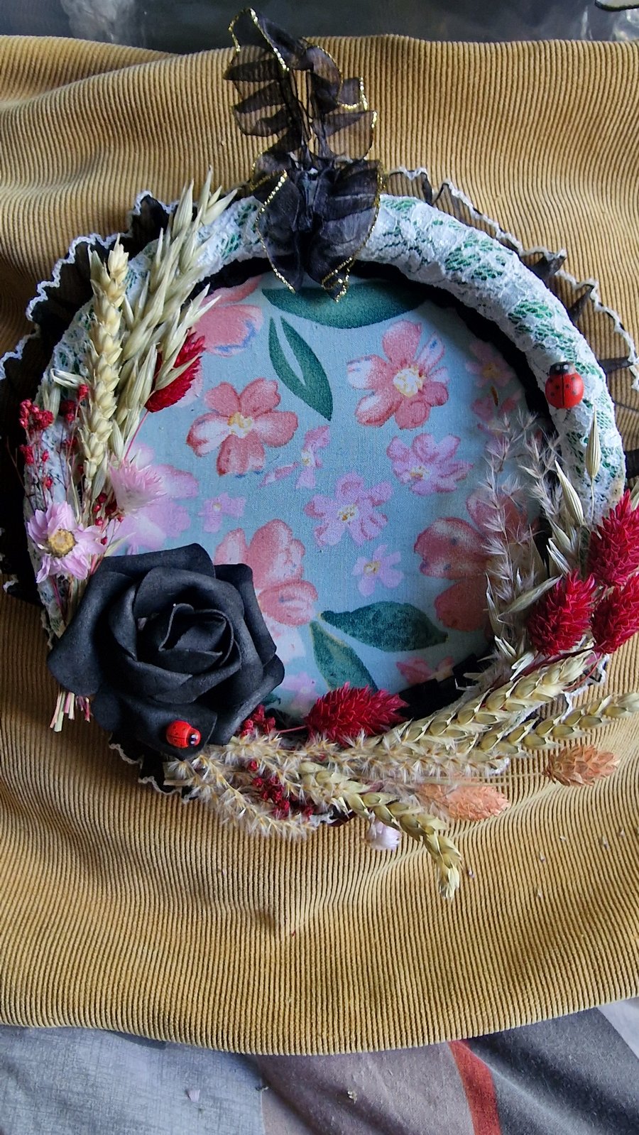 Handmade decorative wreath style mounted hanging frame with real dried flowers