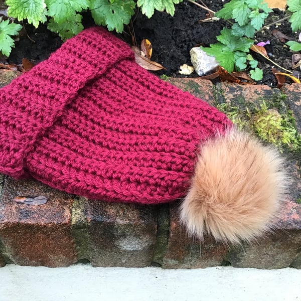Chunky hat in acrylic with Merino wool, In Wine Red with tan faux fur Pom Pom