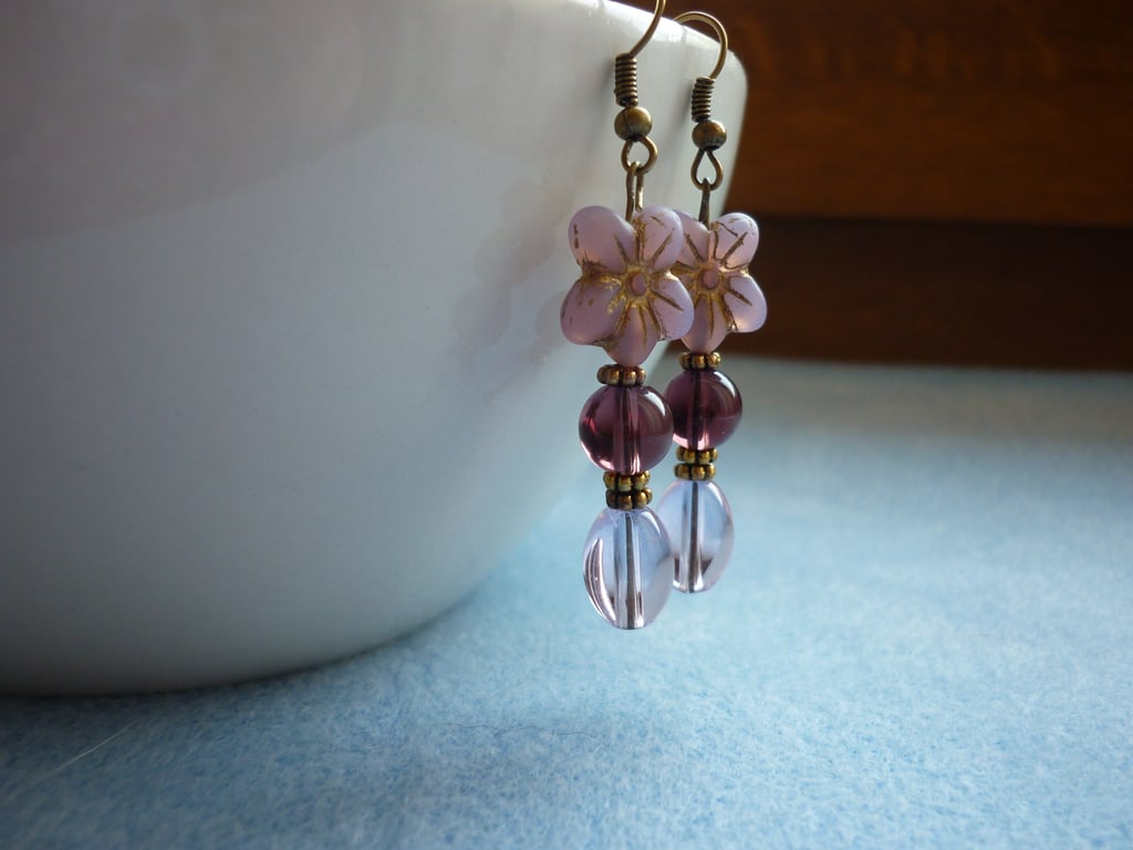 MAUVE, AMETHYST, PALE PINK AND BRONZE FLOWER EARRINGS.