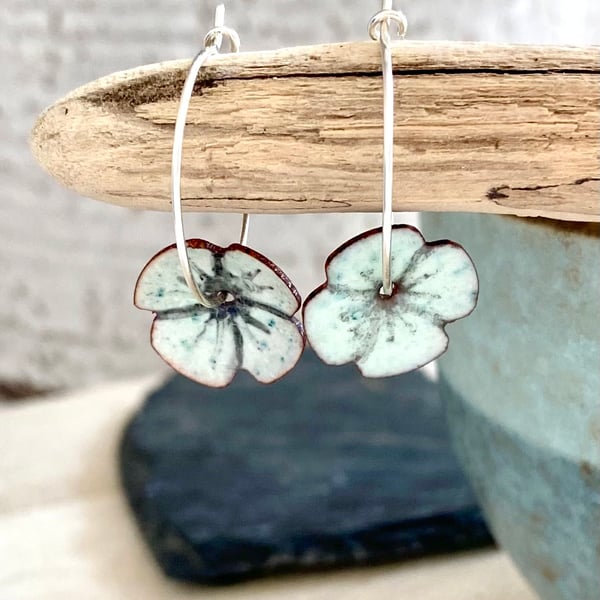 Enamel flower earrings