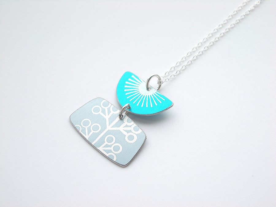Turquoise retro flower pendant