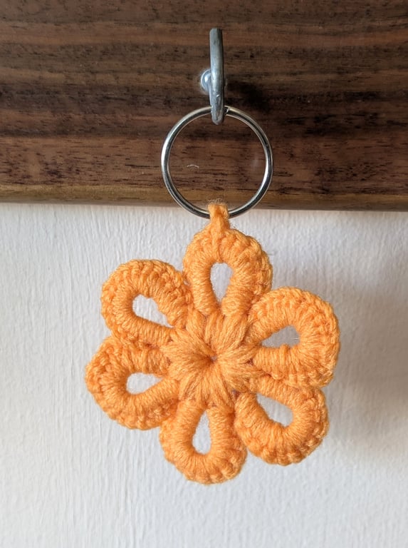 Crochet flower keyring - bagcharm - orange