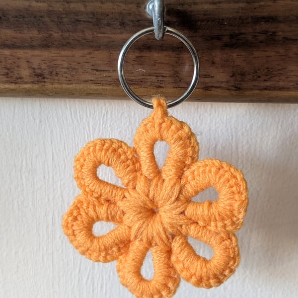 Crochet flower keyring - bagcharm - orange