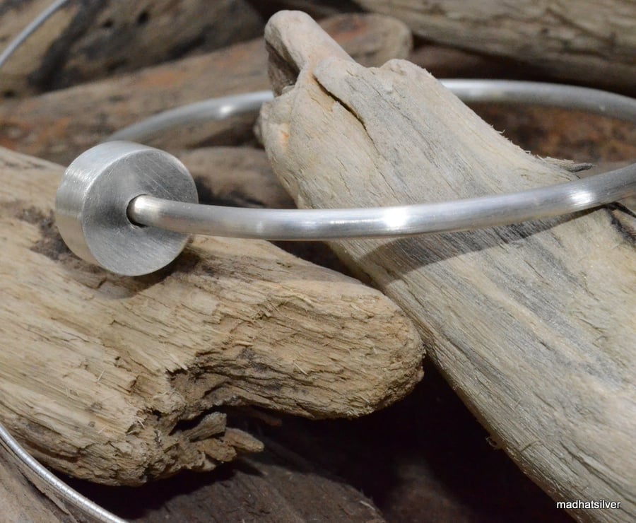 Brushed silver bangle with silver bead, silver bead jewellery