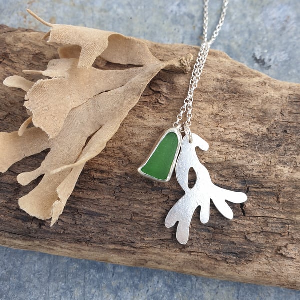 Sterling silver seaweed and seaglass pendant 