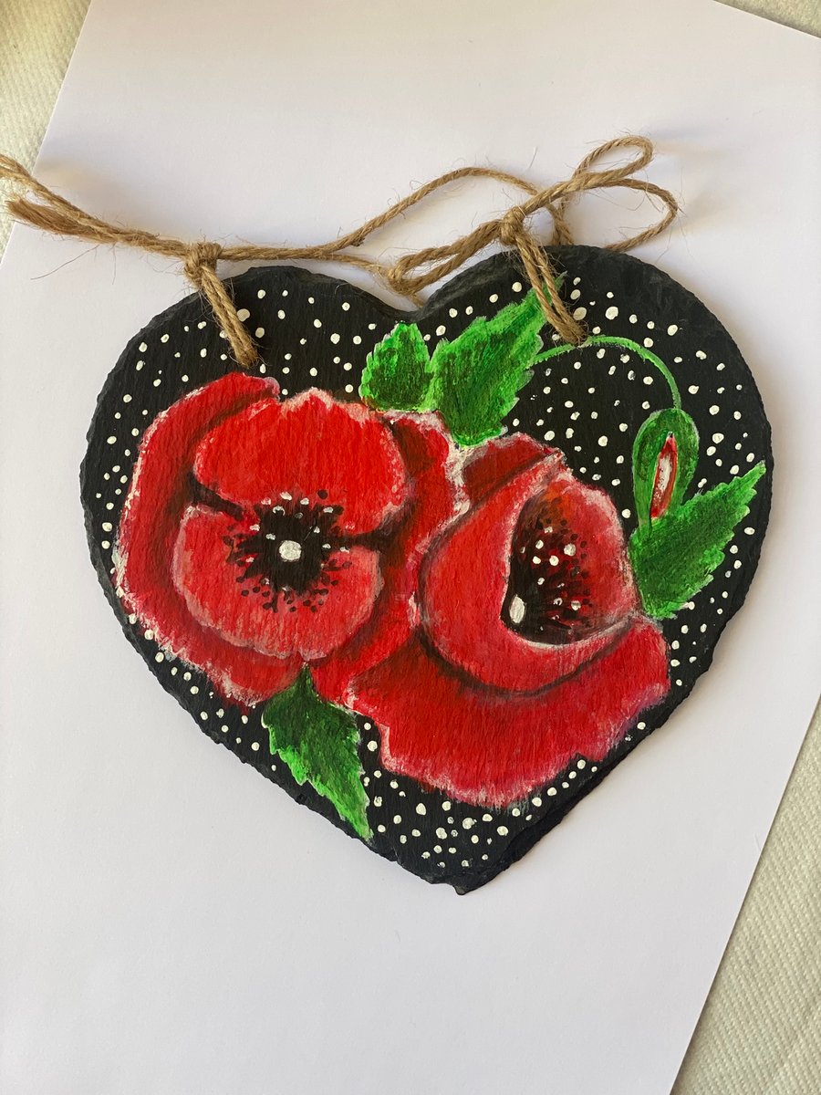 Slate heart with red poppies 