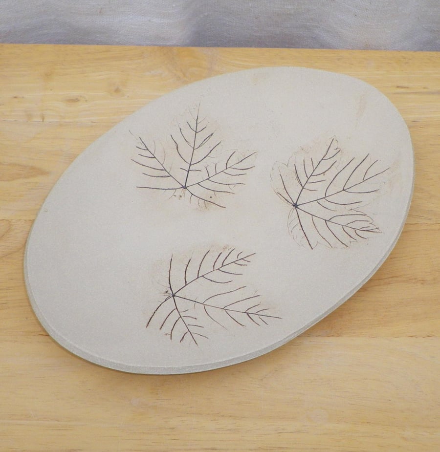 Serving dish bowl plate platter in textured stoneware ceramic pottery