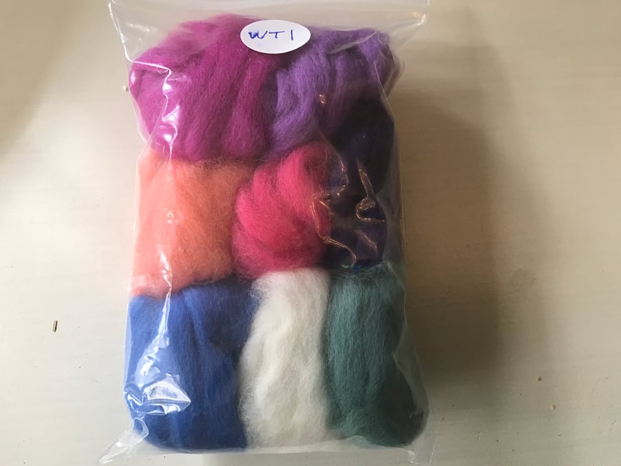 Wool Tops  for Wet Felting & Spinning (64"s)  25g bag (Bag WT1)