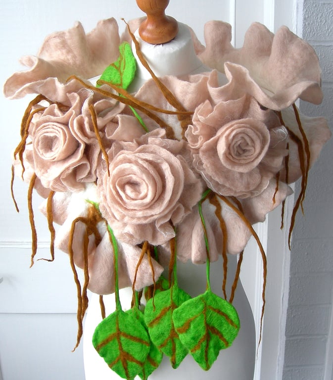   Wool Jewelry felted SCARF and BROOSH-100% WOOL MERINO-CREAM ROSES-