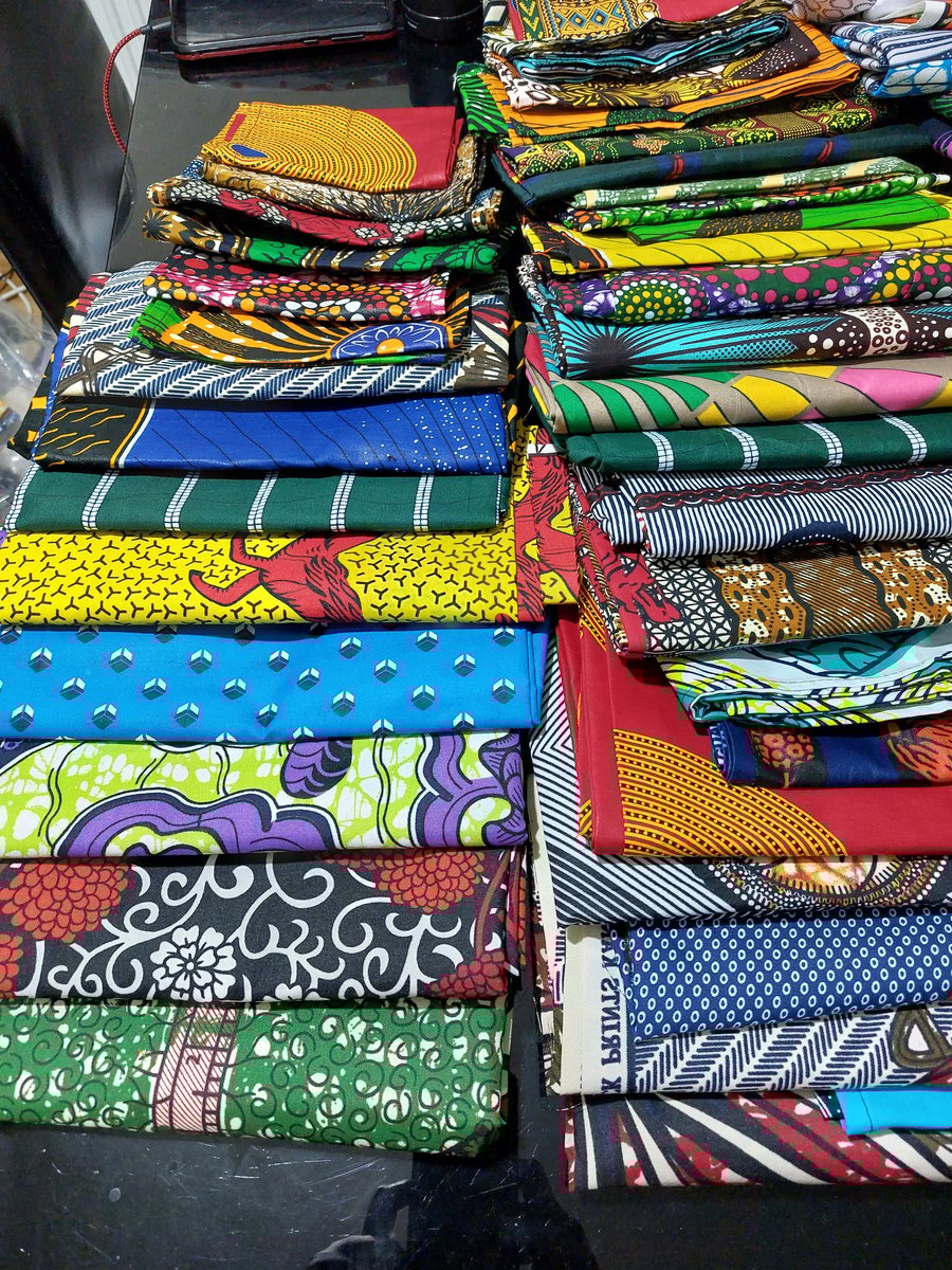 African Ankara fabric scrap bundle, pack of 40 random pieces for crafts.