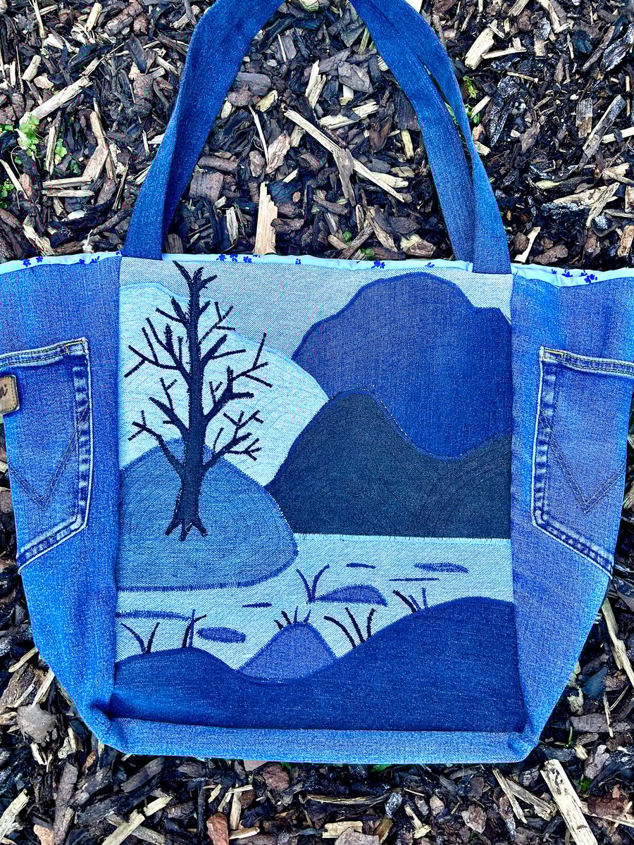 Scenic appliqué denim tote bag - Upcycled wranglers 