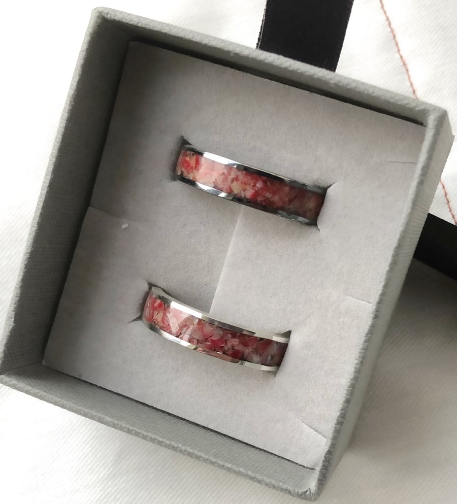 Beautiful Sterling Silver Channel Inlay Ring with Genuine Red Coral