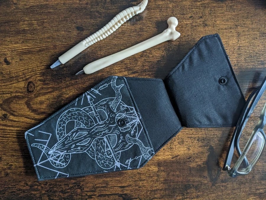 Handmade Snake Coffin Holder – Gothic Pen & Glasses Case – Alternative Makeup