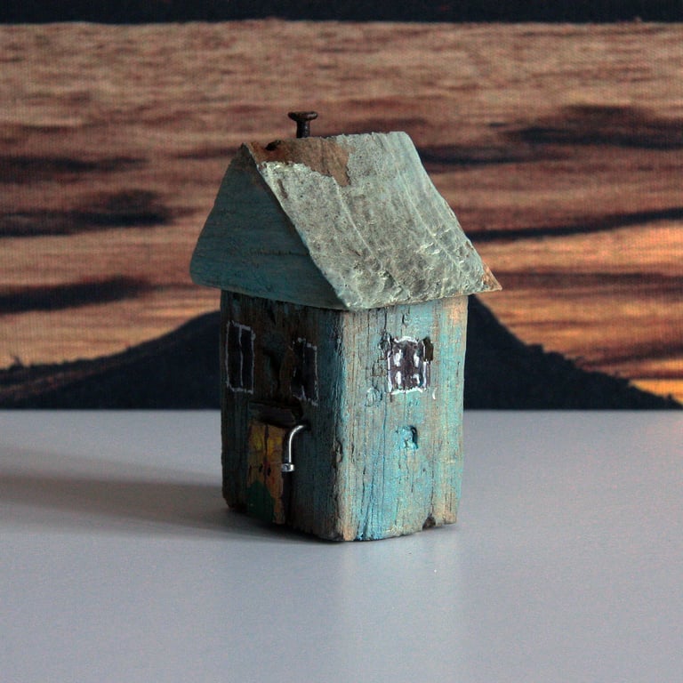 Wonky Driftwood Hoose, Driftwood Art from Scotland