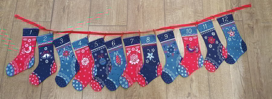 Advent Stocking Garland 