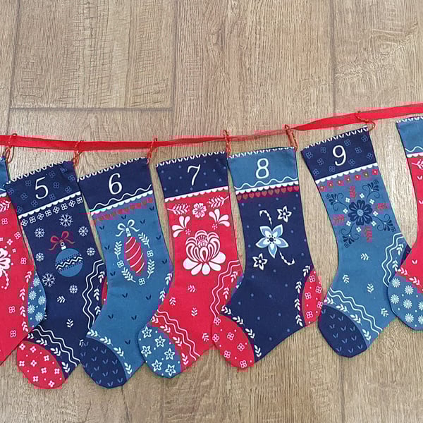 Advent Stocking Garland 