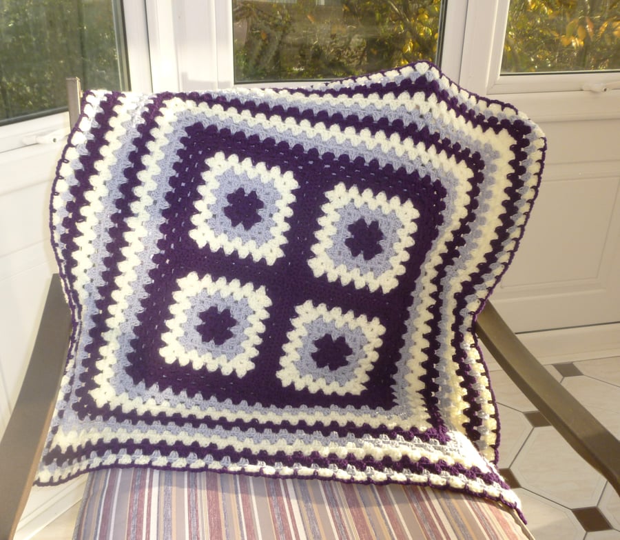 crochet purple lap car pram blanket ( ref FA 213 Cr3 J1 )