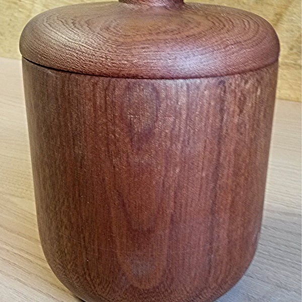 Sapele Tea Caddie 16 x 12 cm