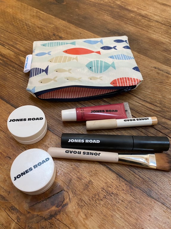 Oil Cloth Make Up Bag (800)