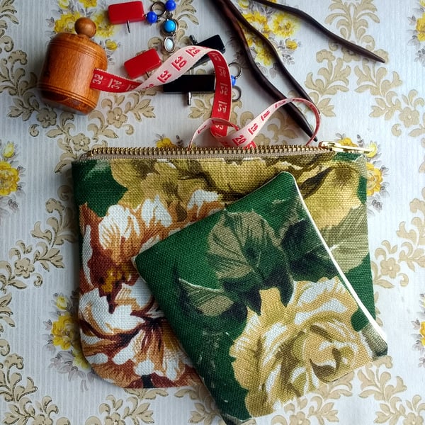 Little notions pouch and needlecase set