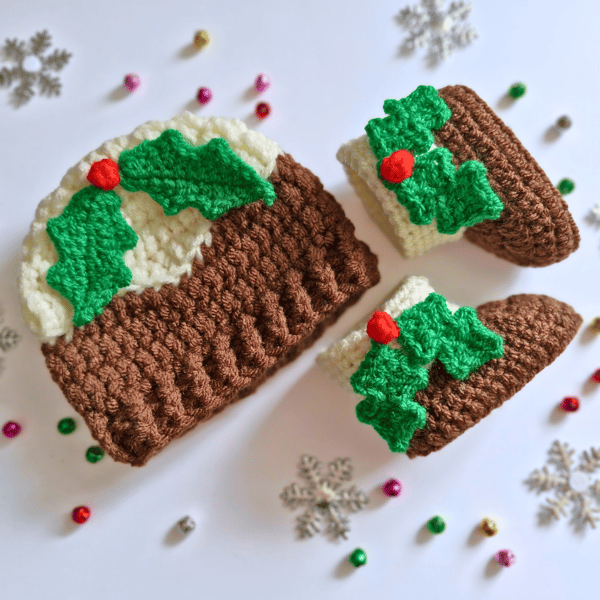 Christmas Pudding Baby Hat and Bootie Set