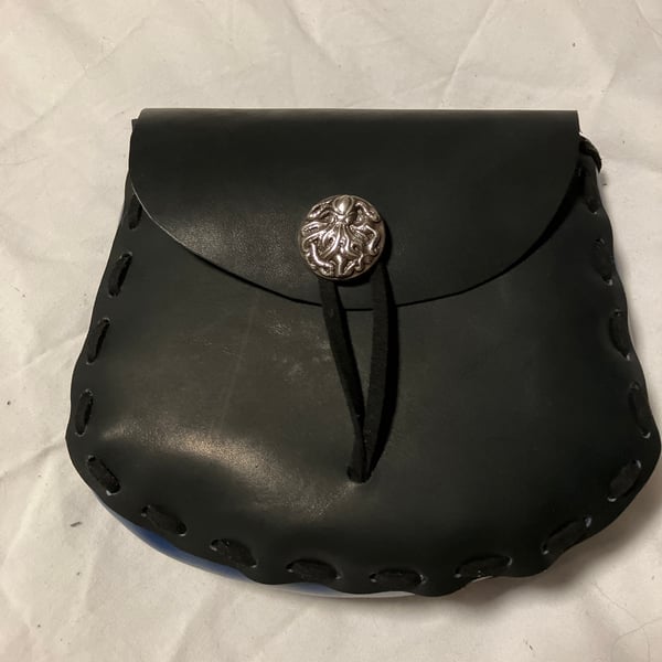 Pouch: Black & Blue coloured Leather Medieval Style W Octopus Closure 