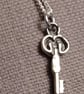 Old Fashioned Silver Key pendant - Image 4