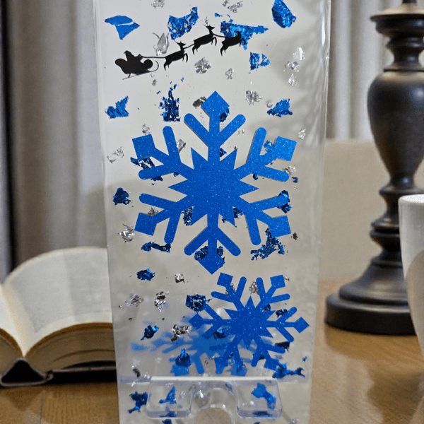 Handmade resin christmas mobile phone holder