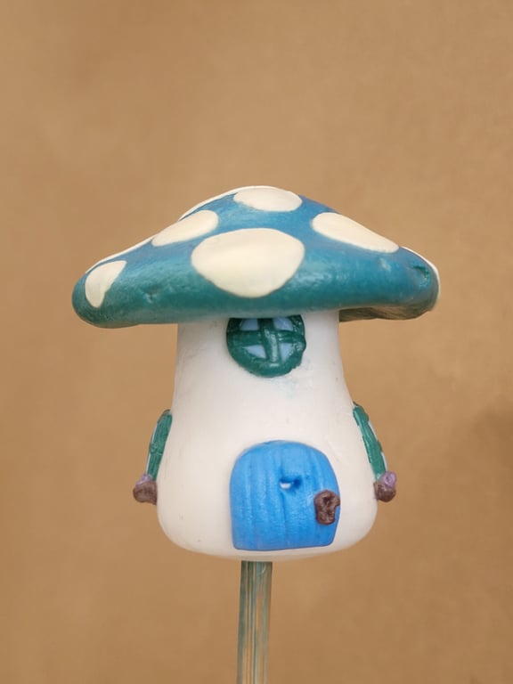 Windowbox mushroom Fairy home House Plant Pot Ornament- Pot Pal 