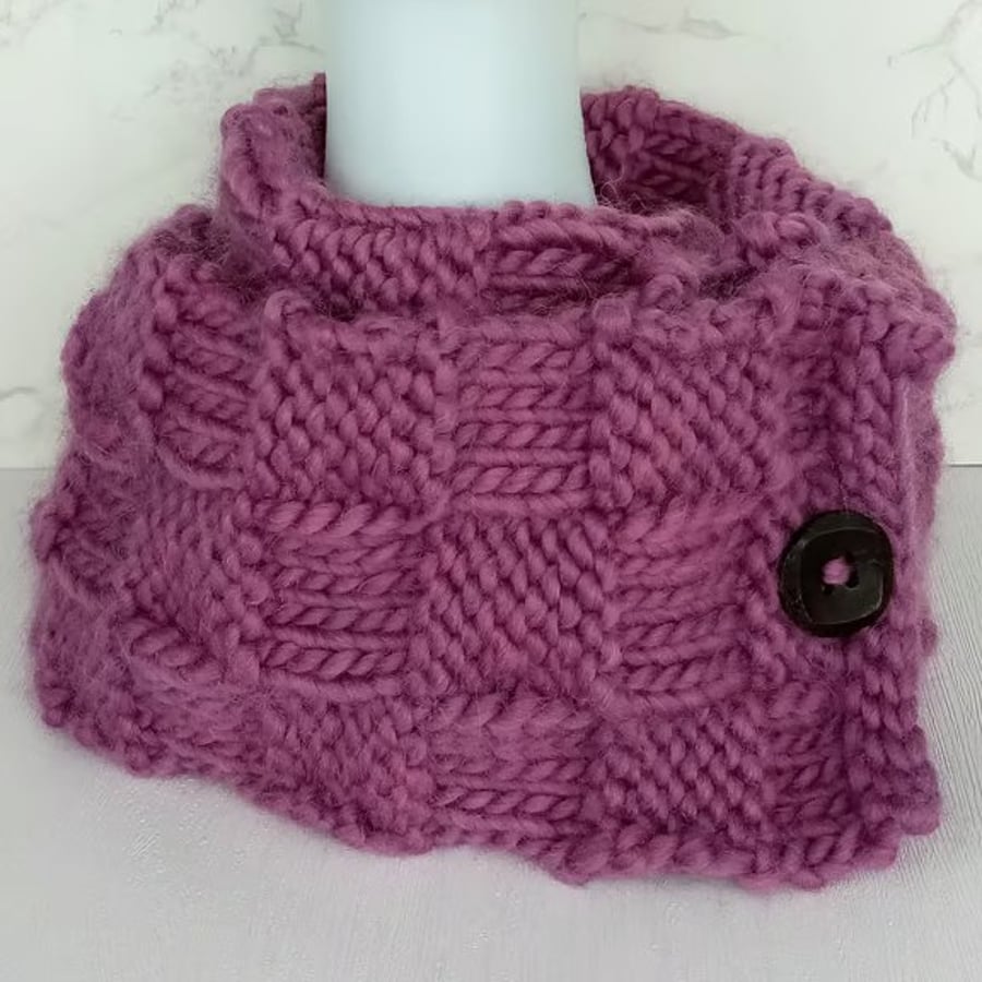 Buttoned Basket Weave Wrap-around Scarf 100 % pure wool