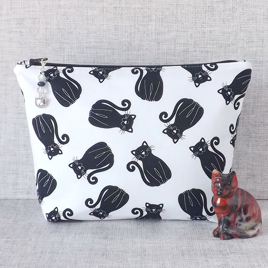 Large zipped pouch, cosmetic bag, cats