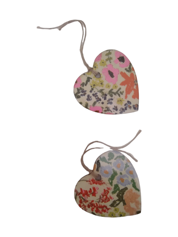 Floral wooden heart, one supplied