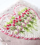 HAND EMBROIDERED VINTAGE FABRIC FLORAL HEART GREETING CARD - Image 2