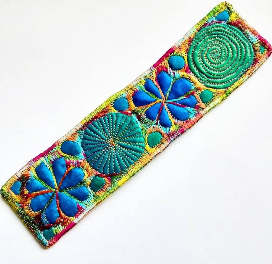 Bookmarks - Textile with Machine Embroidery Bookmark