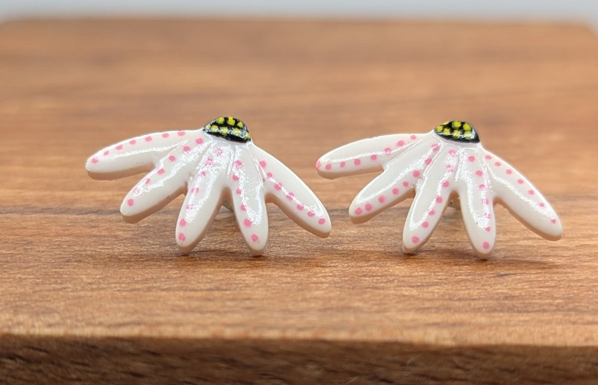 White half flower stud earrings 