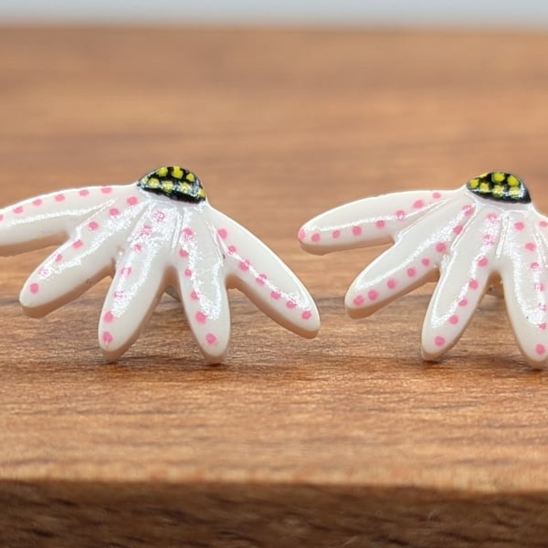 White half flower stud earrings 