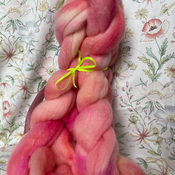 Dyed wool tops roving for spinning - 100g