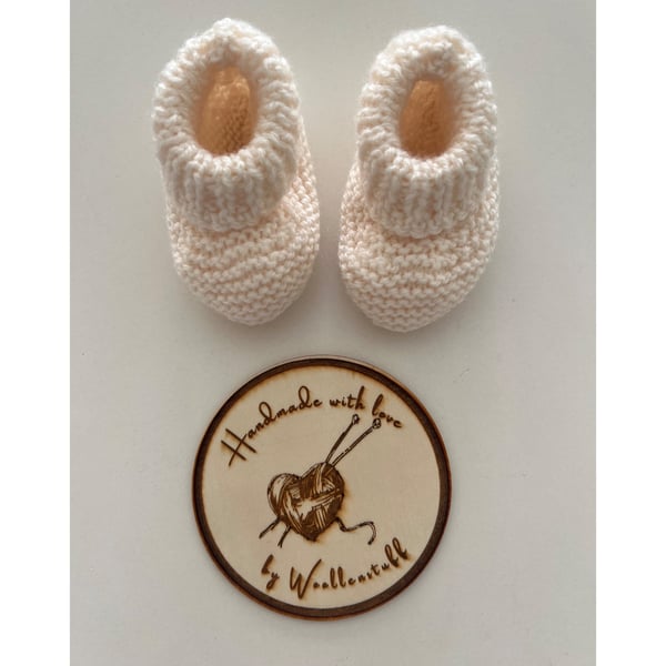 15% OFF Sample Sale Handknitted Clover Baby Boots with cuff - 3-6 months. Cream.