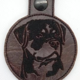 514. Rottweiler keyring.