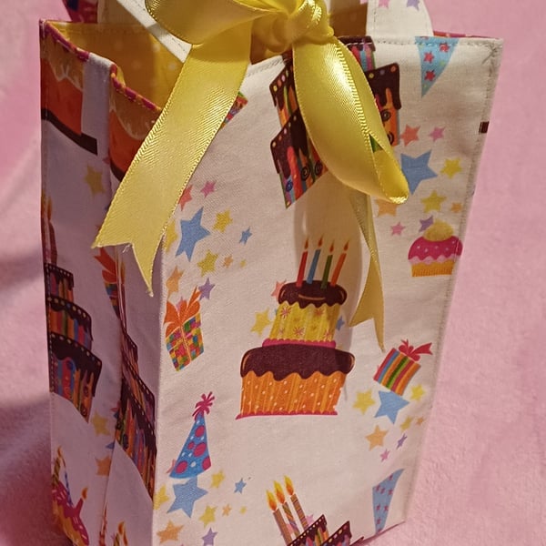 Birthday gift bag 