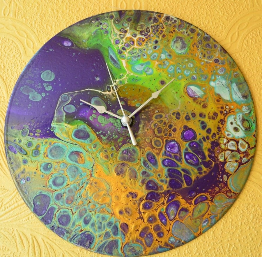 Acrylic Paint Poured LP Wall Clock